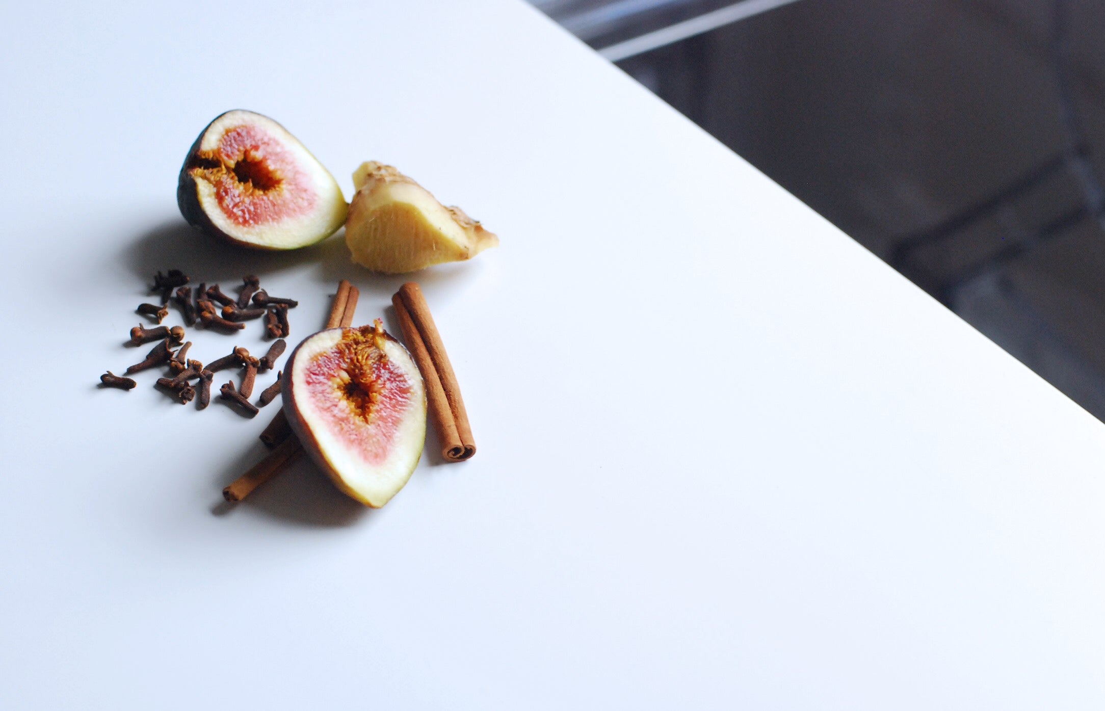 Spiced Fig Chai Latte Popsicles