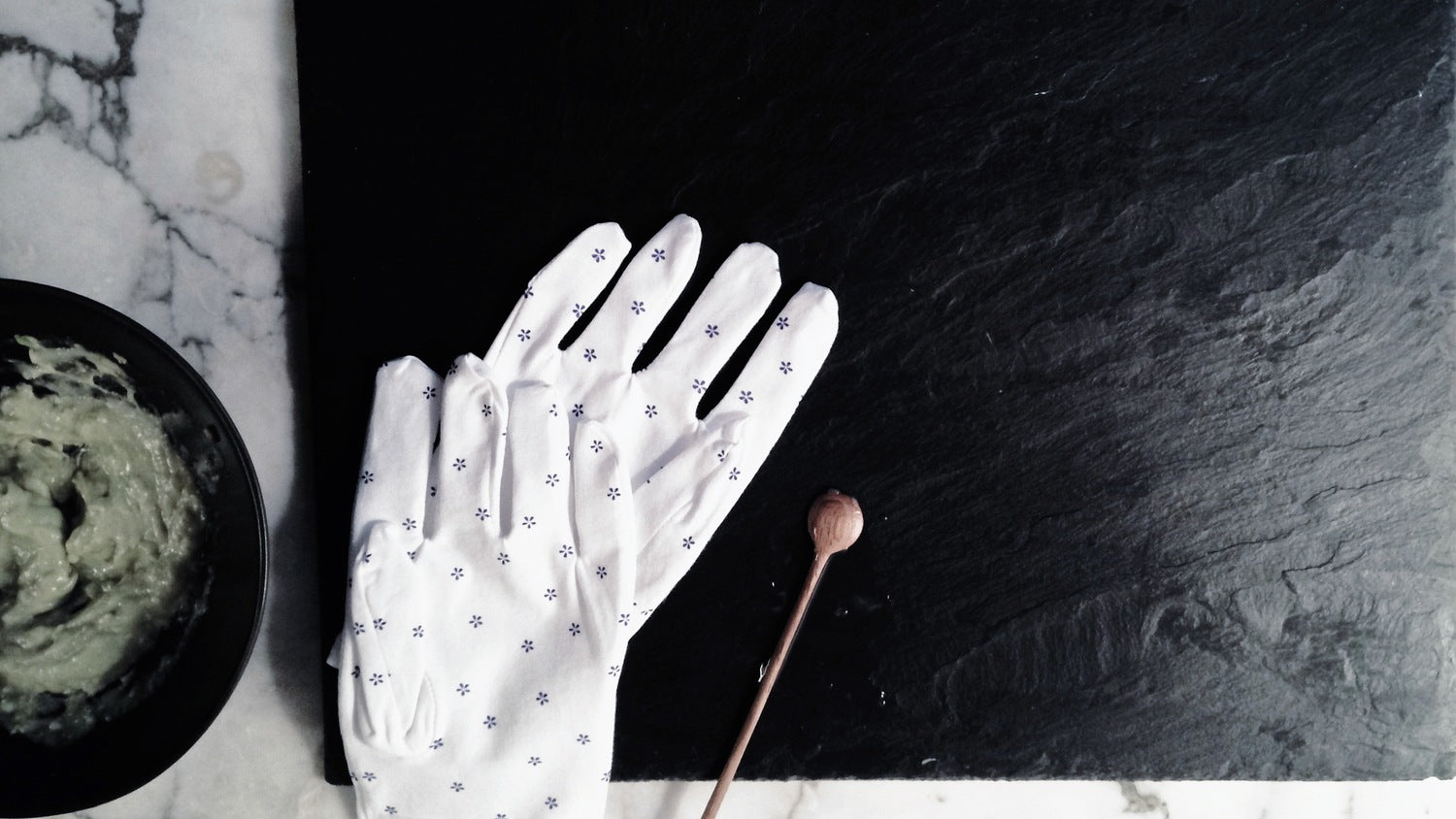 Winter Wellness: Luxurious Overnight Moisturizing Hand Therapy